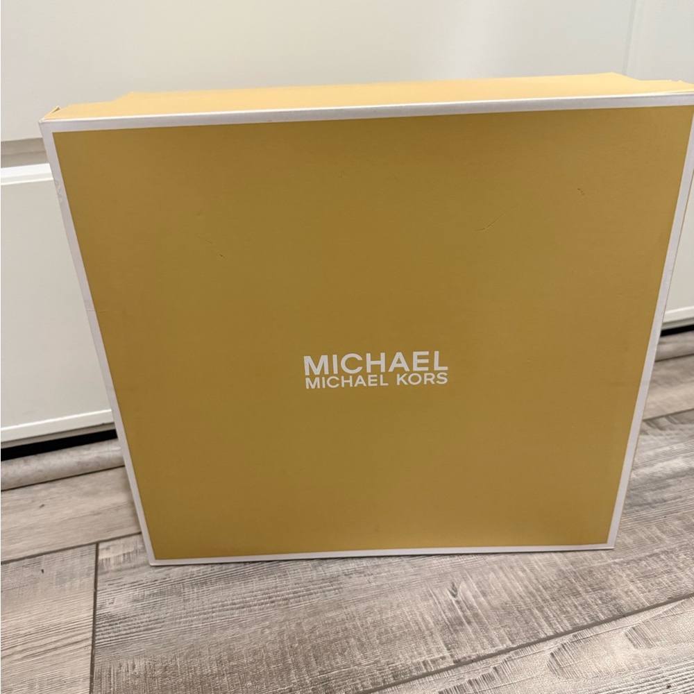 Michael Kors Women's White High-Top Sneakers - 7.5 - Picture 7 of 7